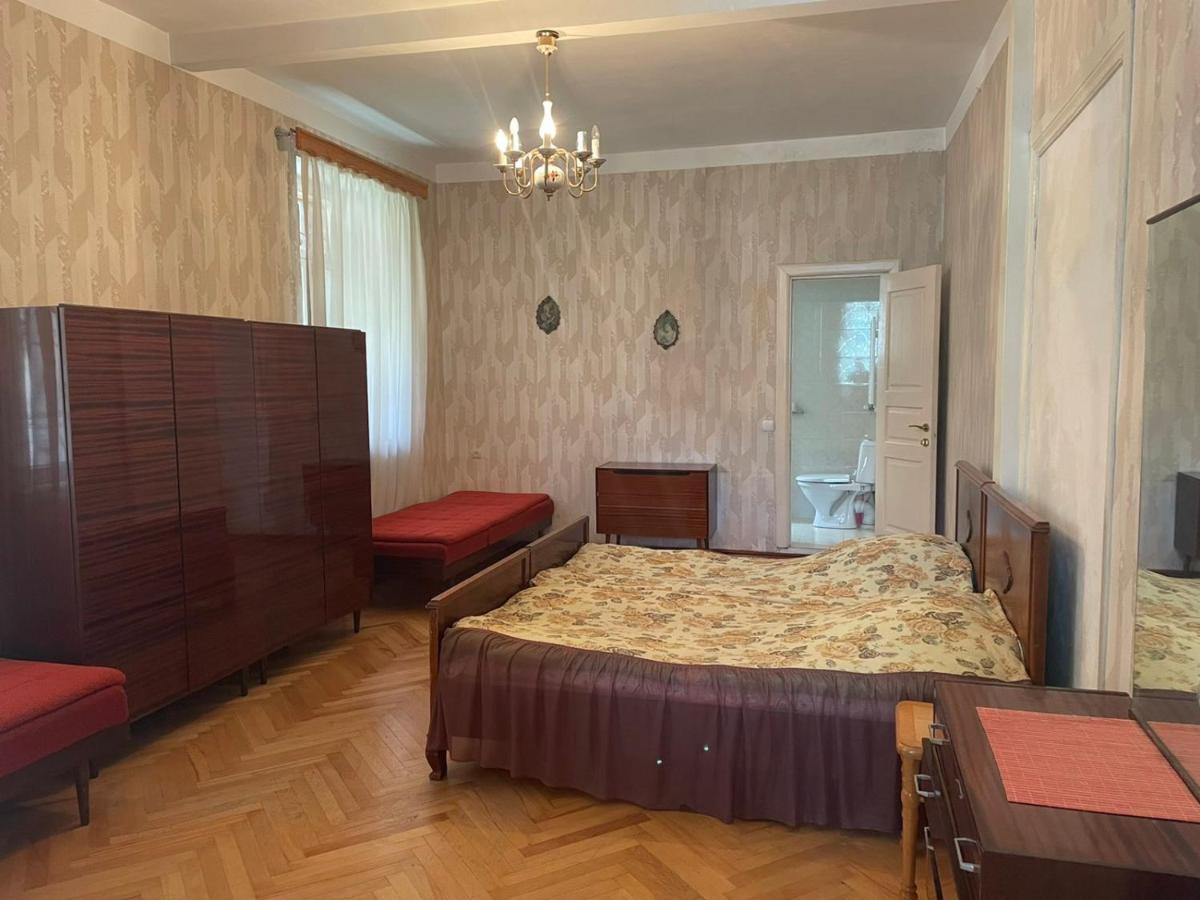 Emma'S Guesthouse In Borjomi Exterior photo